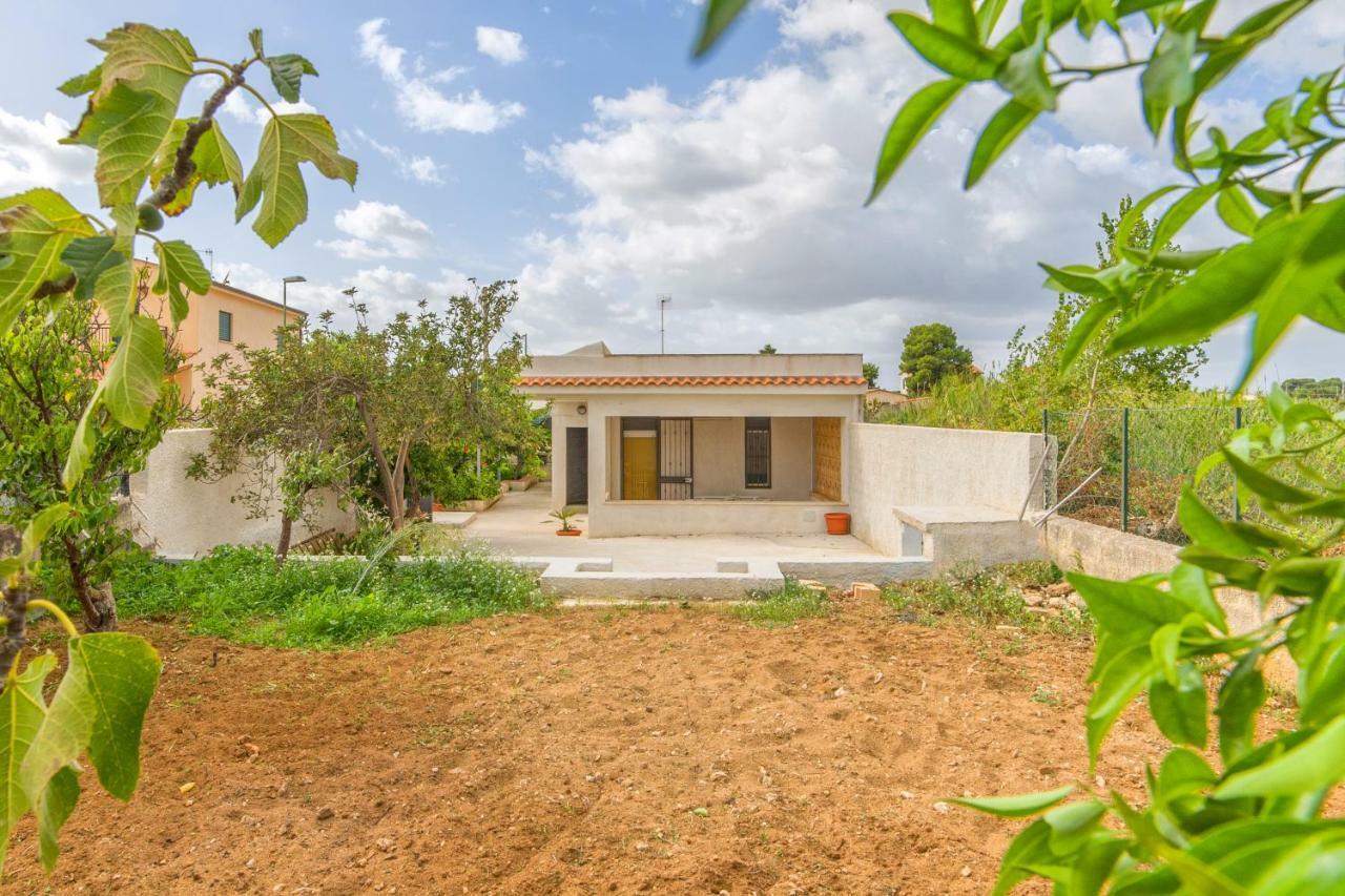 Selinunte's Villa *